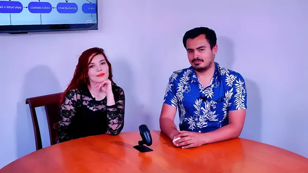 Crecimiento Profesional con Mexaroom - Renta de Estudio para podcast